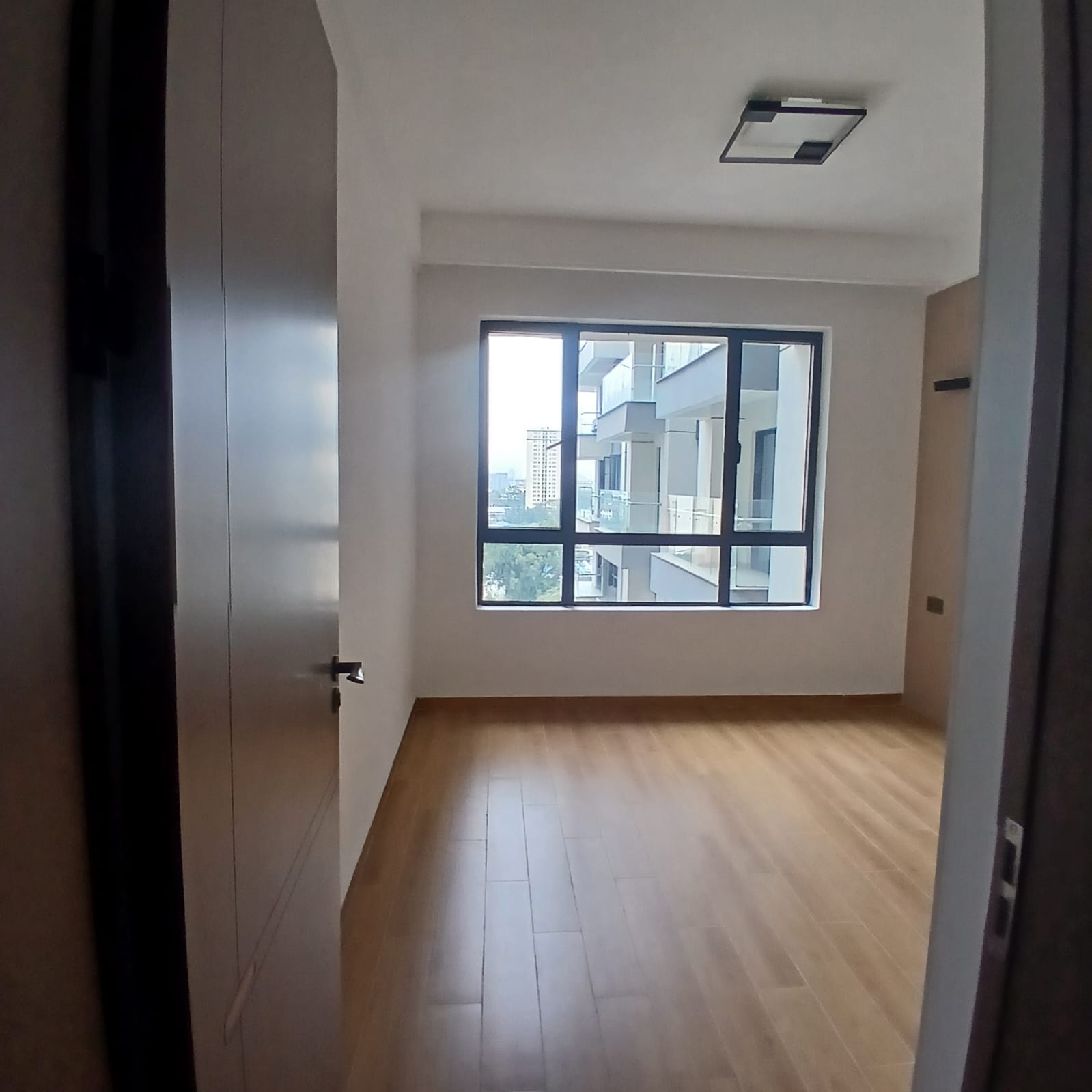 1 BR ALONG PADMORE ROAD