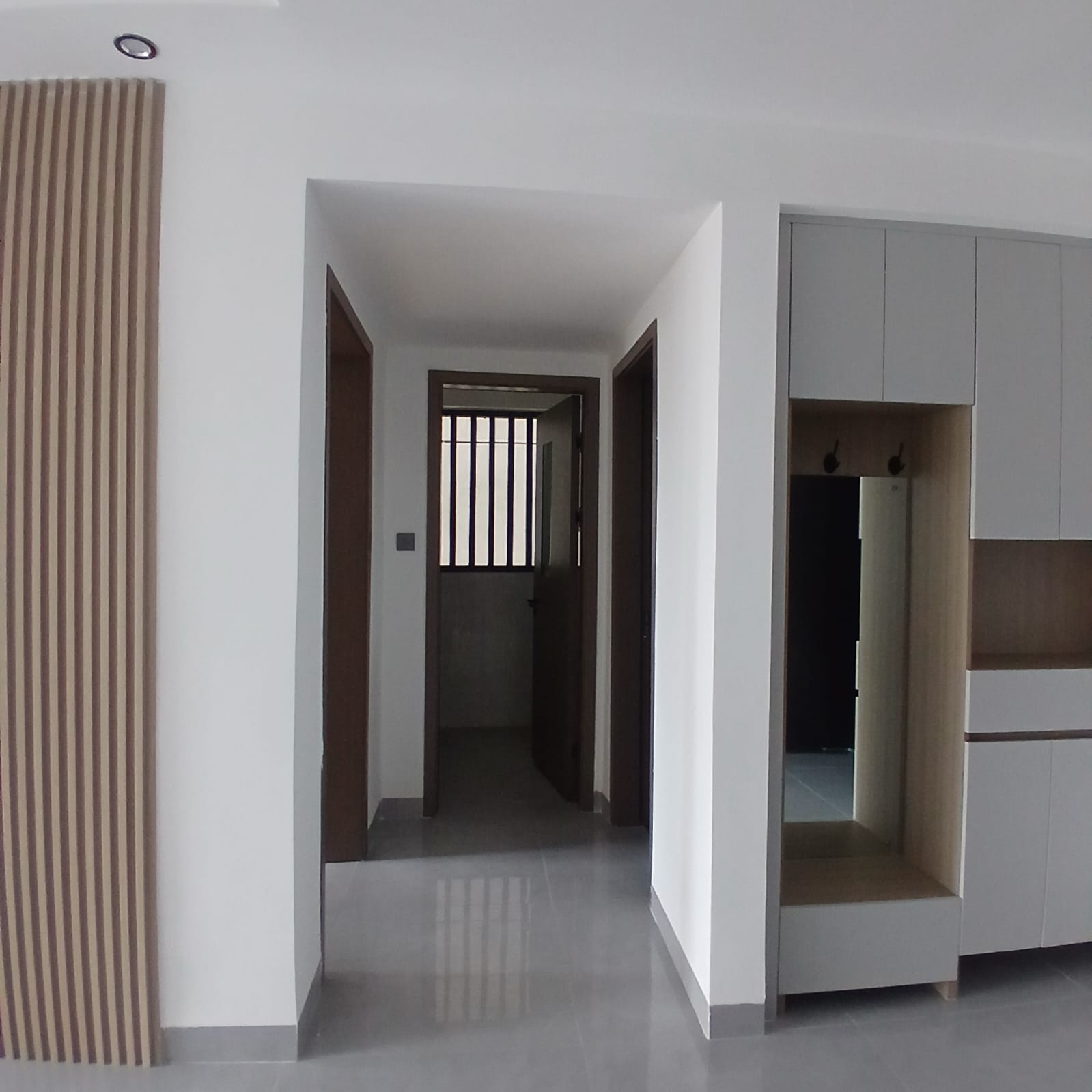 1 BR ALONG PADMORE ROAD