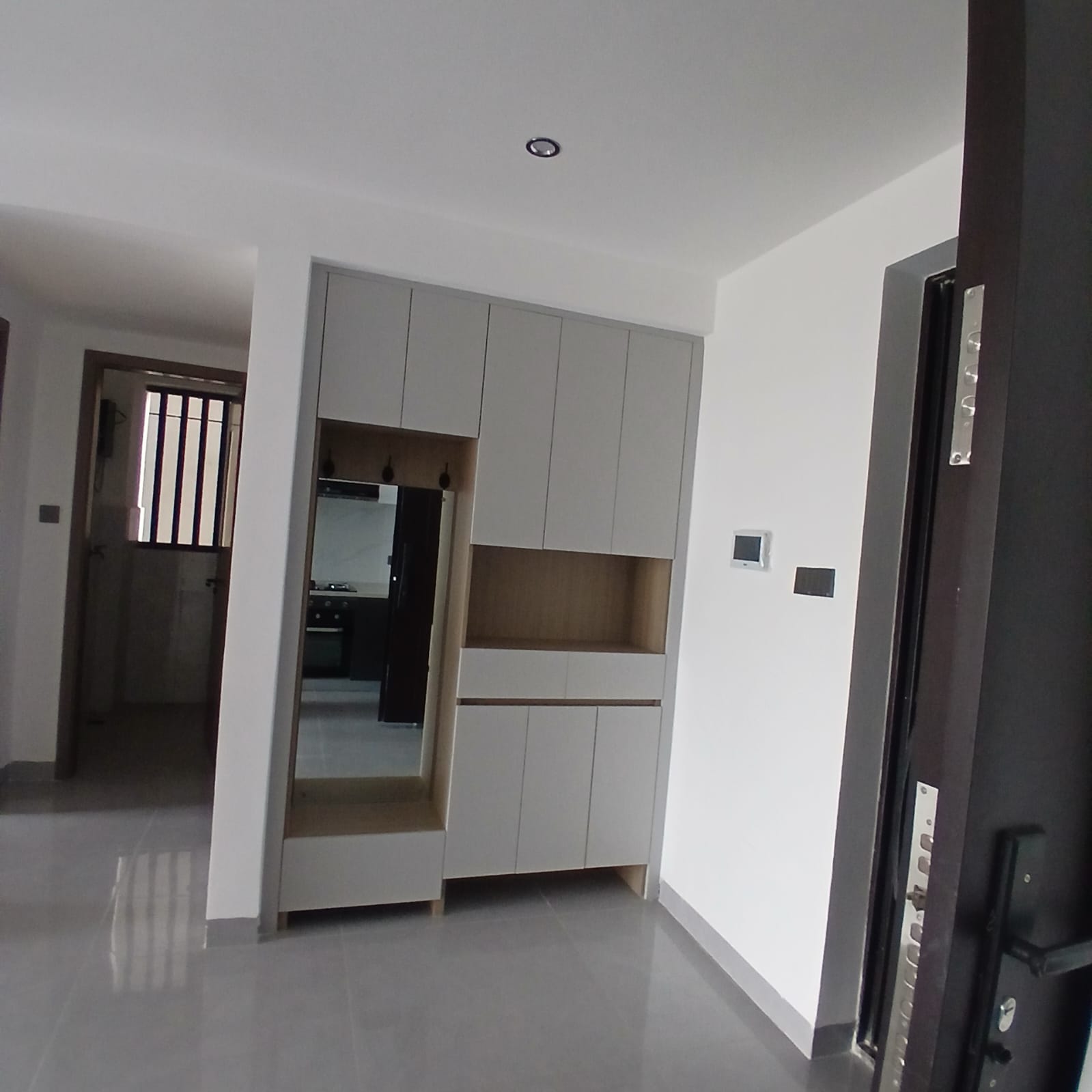 1 BR ALONG PADMORE ROAD