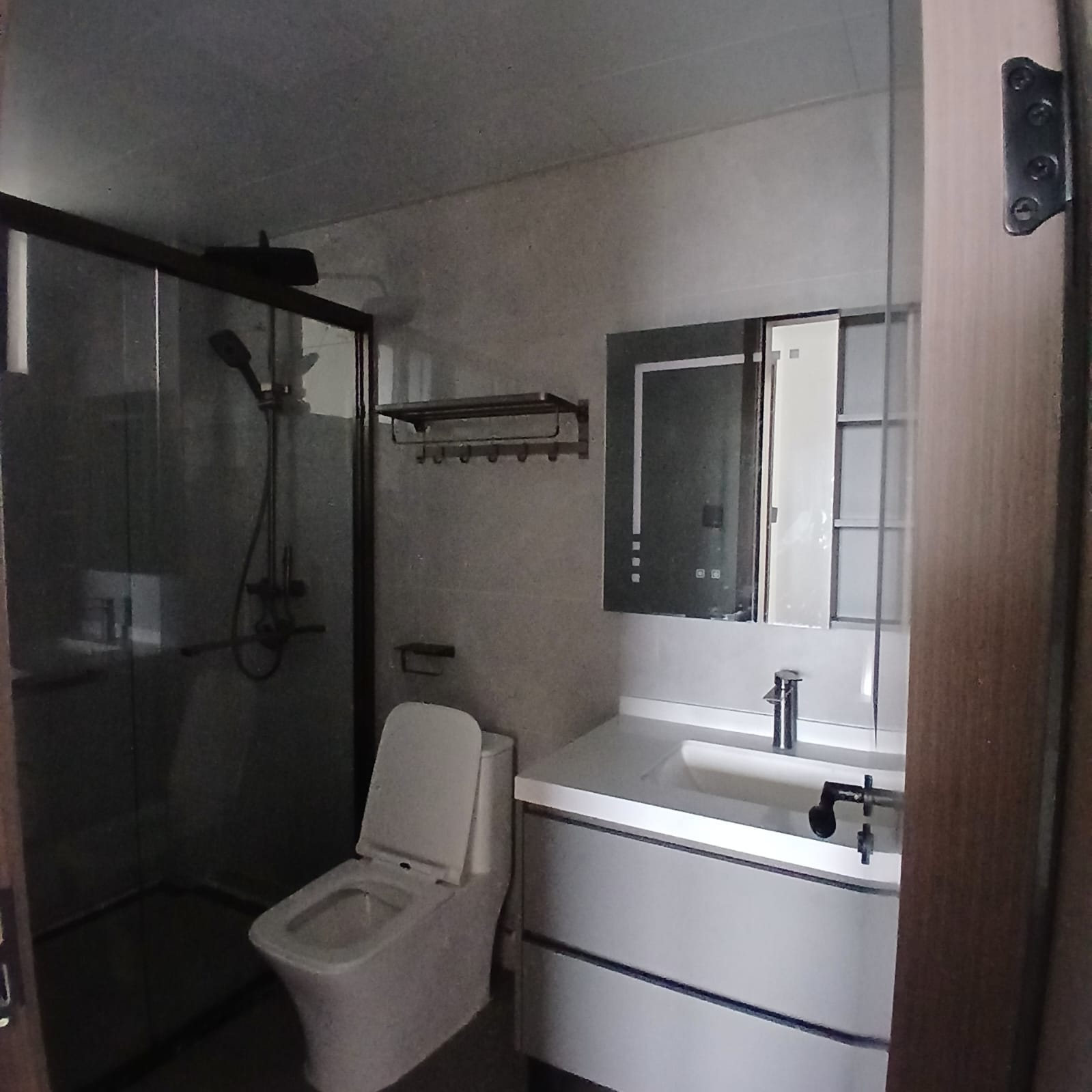 1 BR ALONG PADMORE ROAD
