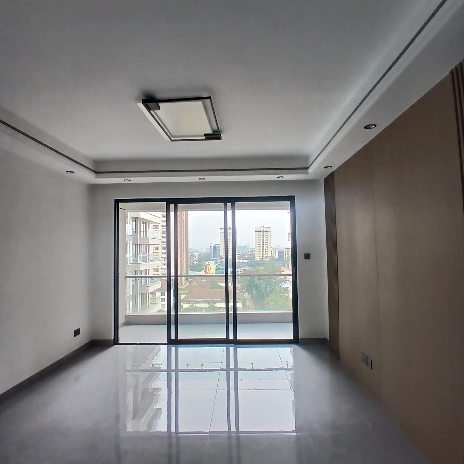 1 BR ALONG PADMORE ROAD