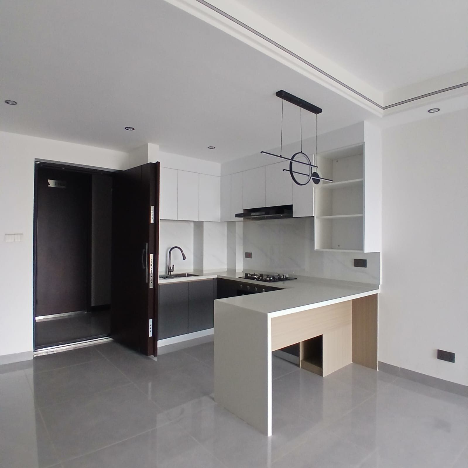 1 BR ALONG PADMORE ROAD